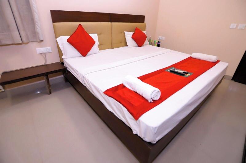 Hotel Admire Inn Noida Sector 50 image