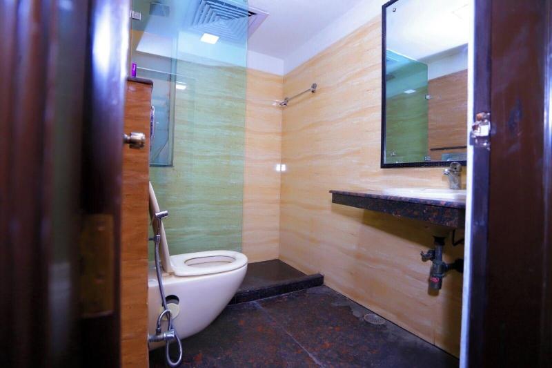 Hotel Admire Inn Noida Sector 50 image