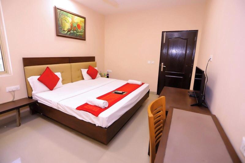 Hotel Admire Inn Noida Sector 50 image