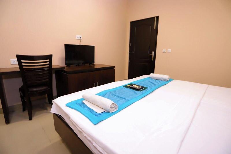 Hotel Admire Inn Noida Sector 50 image