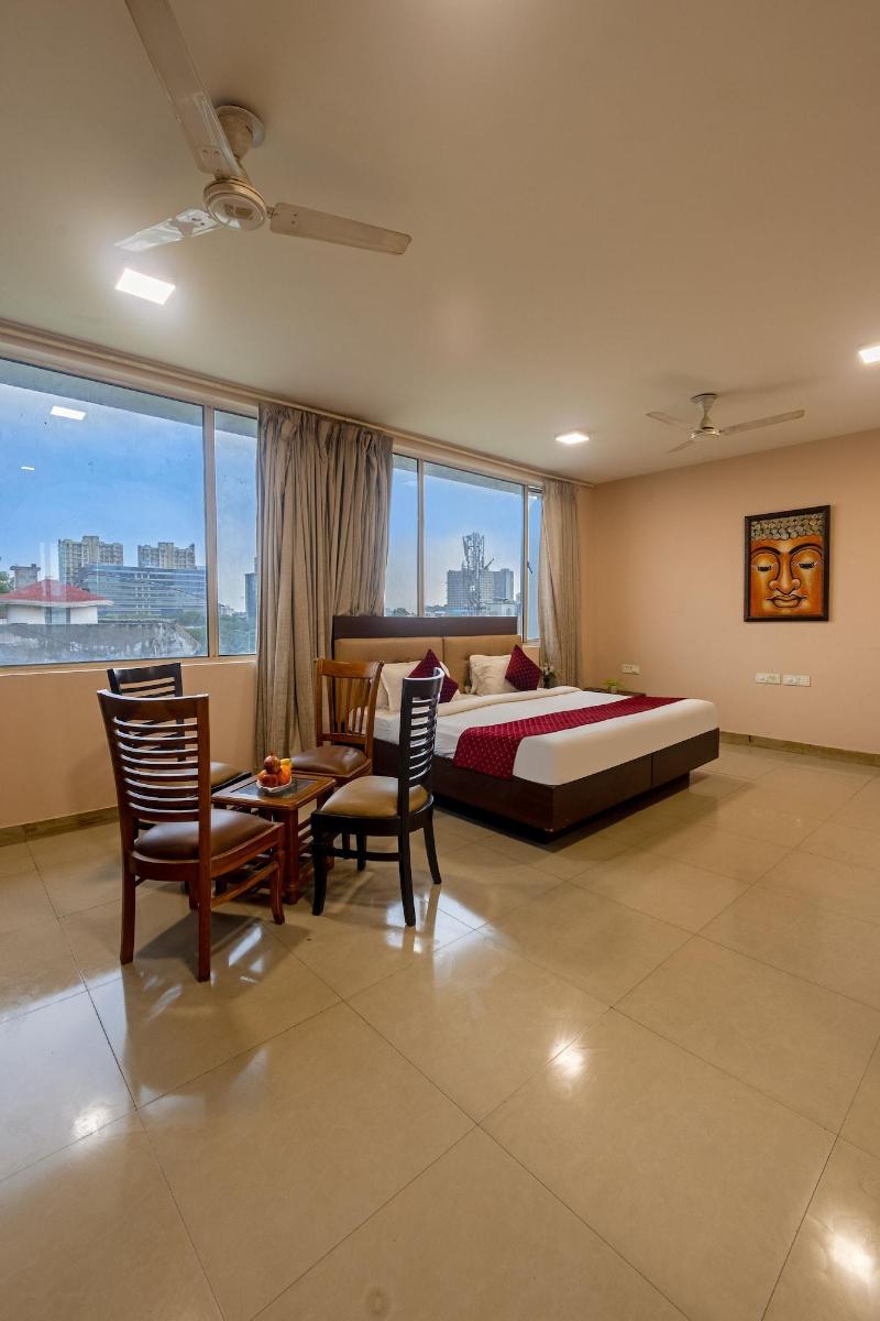Hotel Admire Inn Noida Sector 50 image
