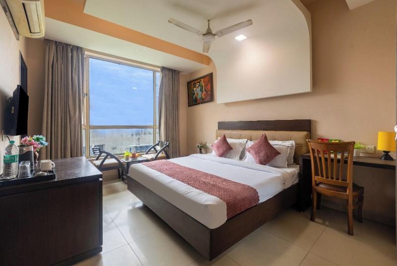 Hotel Admire Inn Noida Sector 50 image