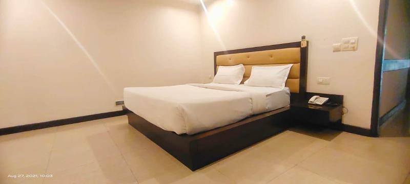 Zinith Hotel image