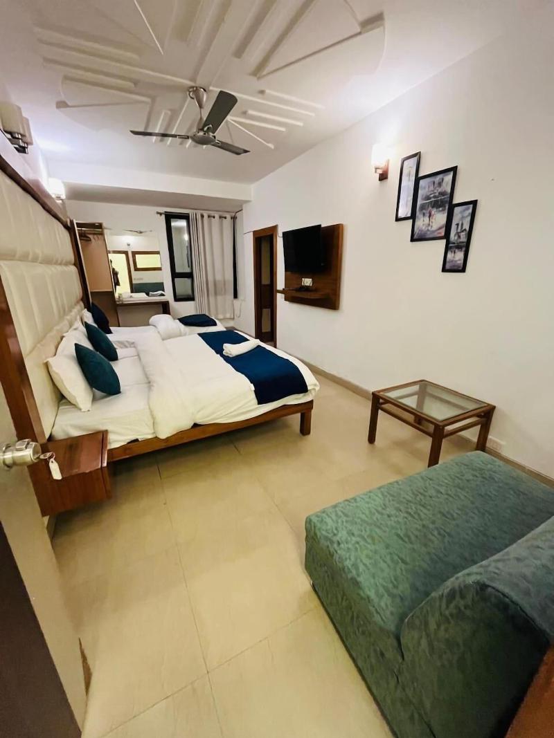 Zinith Hotel image