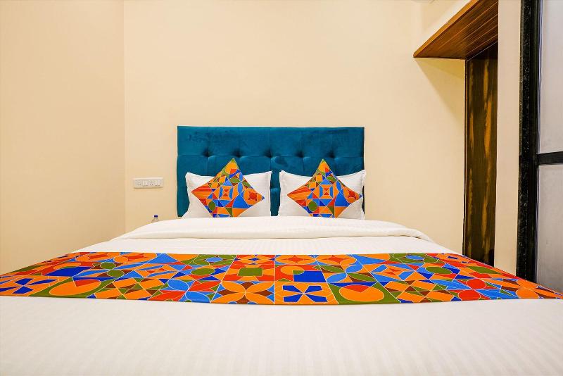 Fabexpress Kurla Inn image
