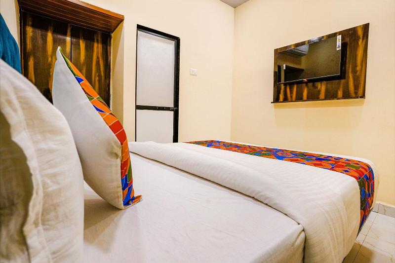 Fabexpress Kurla Inn image