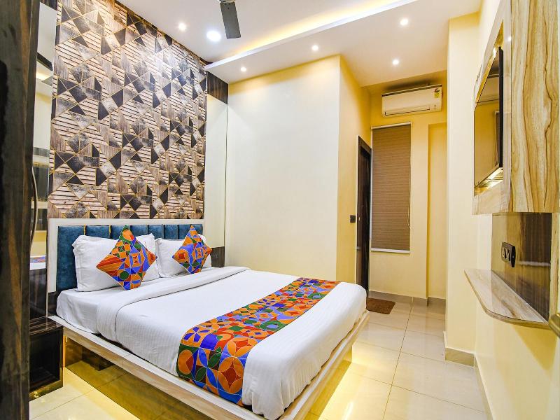 Fabhotel Royal Park Inn image