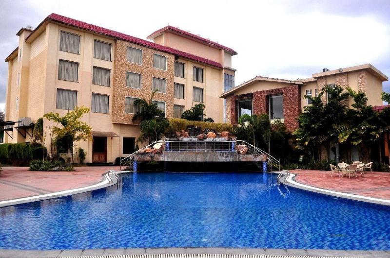 Trinantara Resort And Spa image