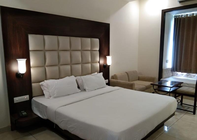 Devi Palace Resort And Spa image