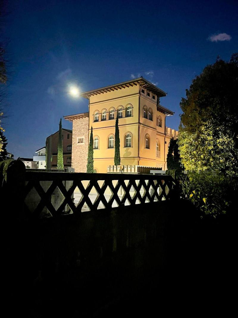 Il Codirosso A Il Castello Che Non Ca ™era image