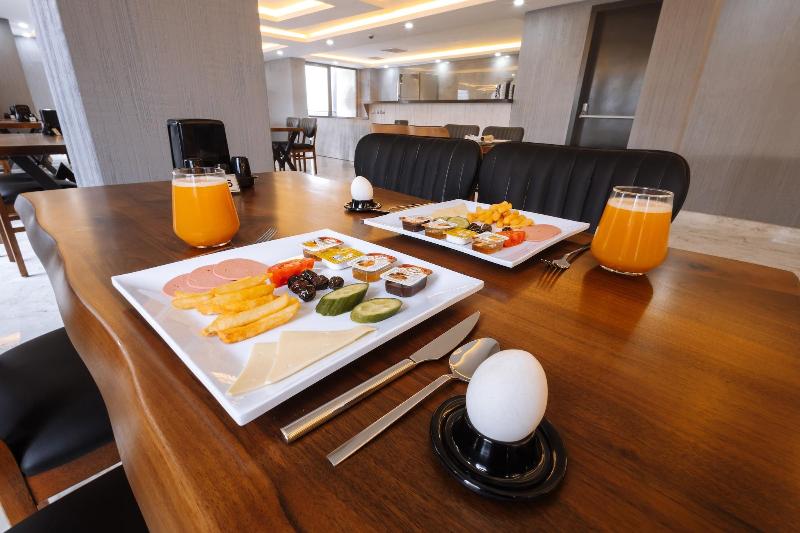 Meyzi Hotel image