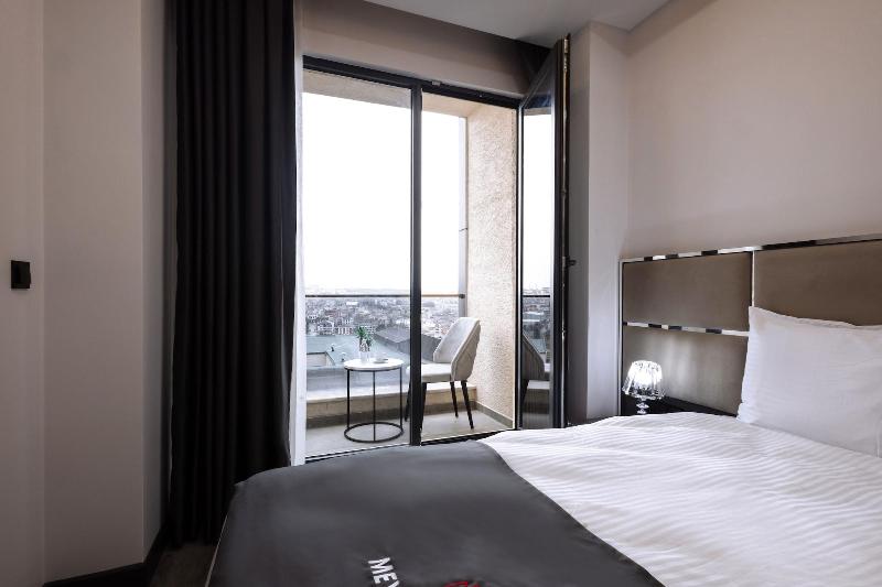 Meyzi Hotel image