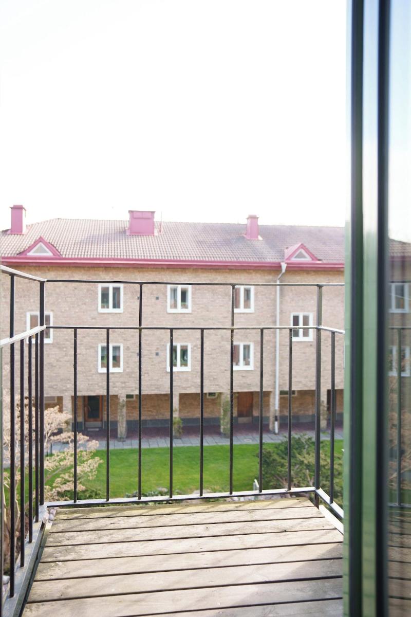 Live And Stay Lagerbring image
