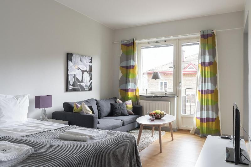 Live And Stay Lagerbring image