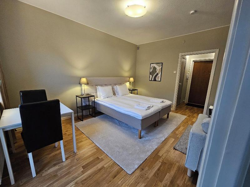 Live And Stay Lagerbring image