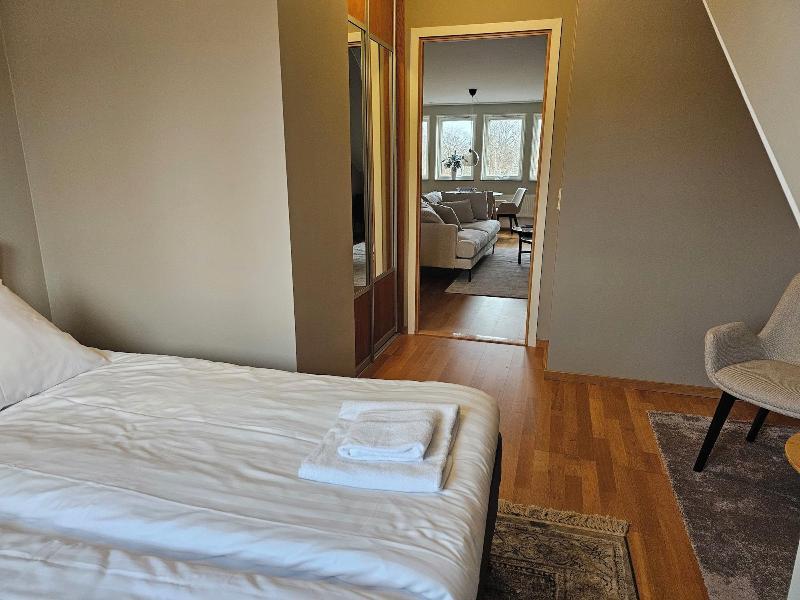 Live And Stay Lagerbring image
