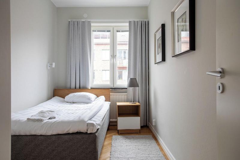 Live And Stay Lagerbring image