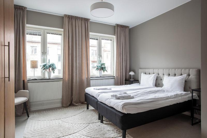 Live And Stay Lagerbring image