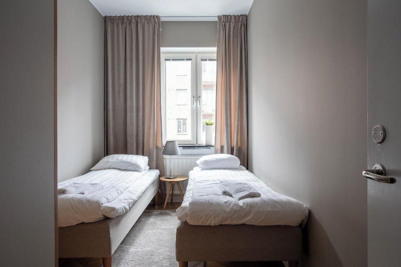 Live And Stay Lagerbring image