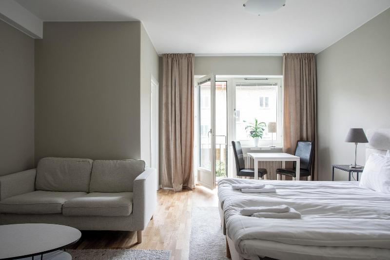 Live And Stay Lagerbring image
