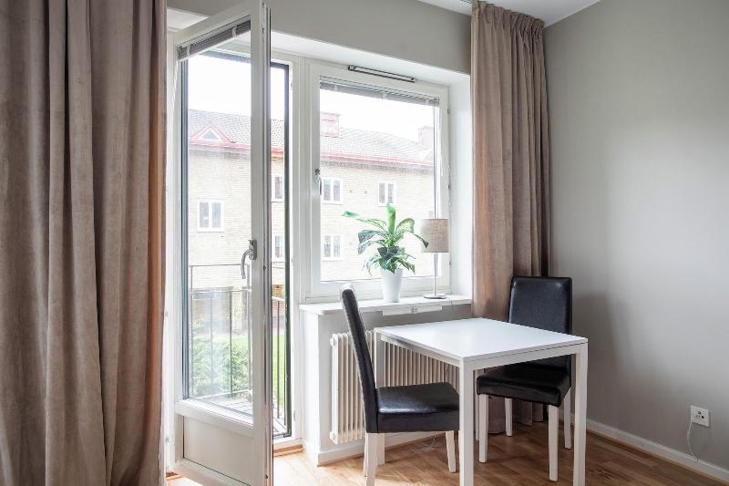 Live And Stay Lagerbring image