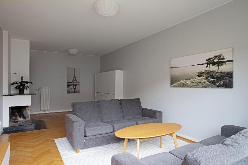 Live And Stay Lagerbring image