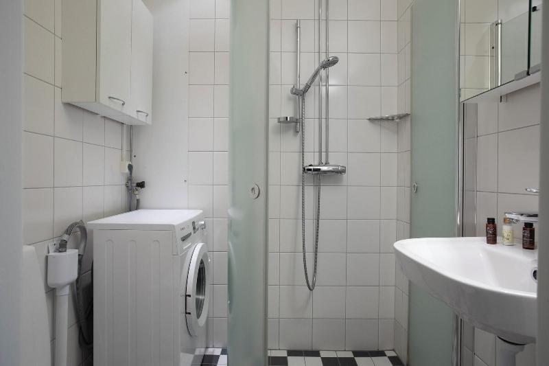 Live And Stay Lagerbring image