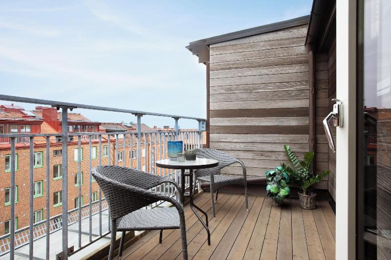 Live And Stay Lagerbring image