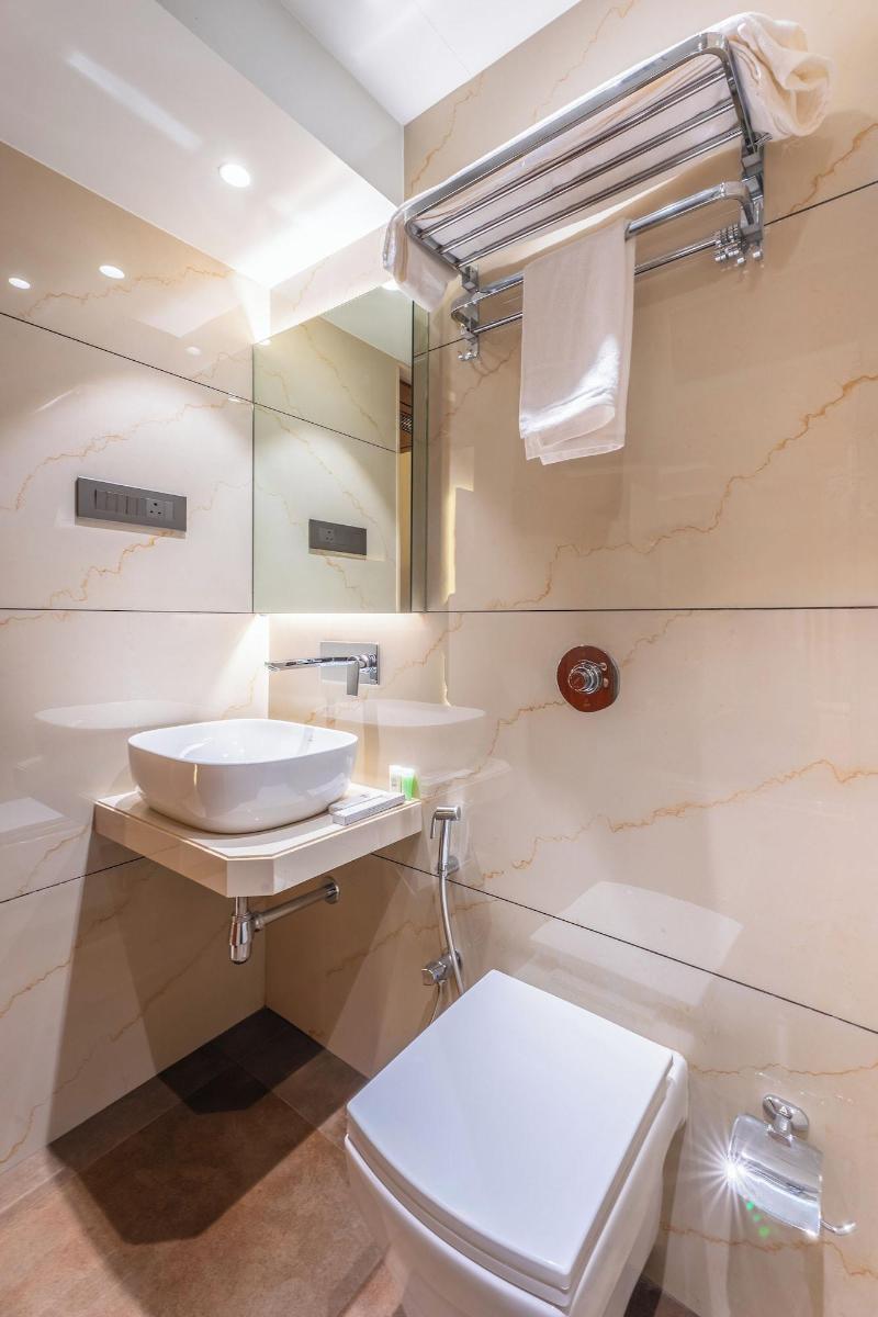 Hotel Supreme Comforts Mumbai Airport image