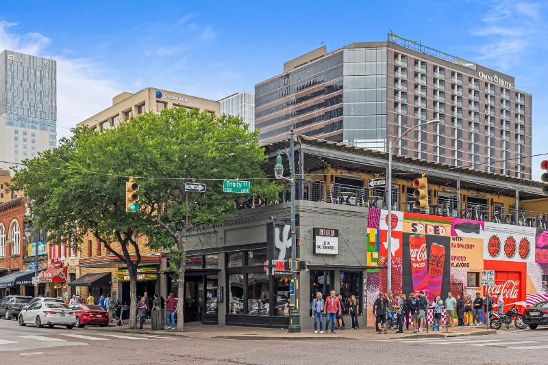 Littlefield Lofts Hosted By Placemakr 6th Street image