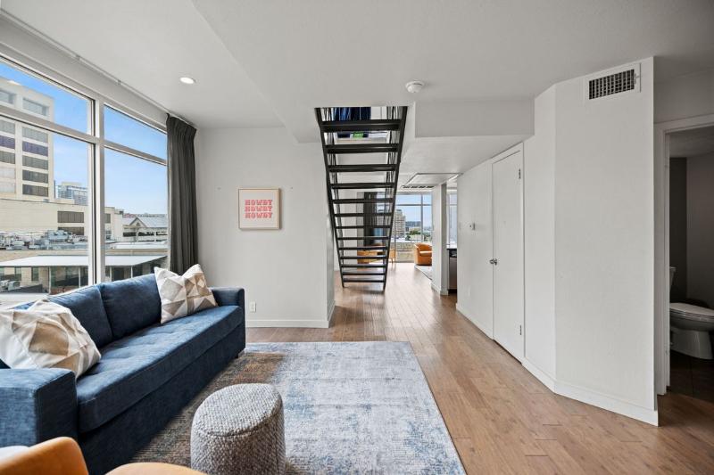 Littlefield Lofts Hosted By Placemakr 6th Street image