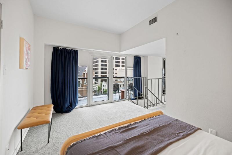 Littlefield Lofts Hosted By Placemakr 6th Street image