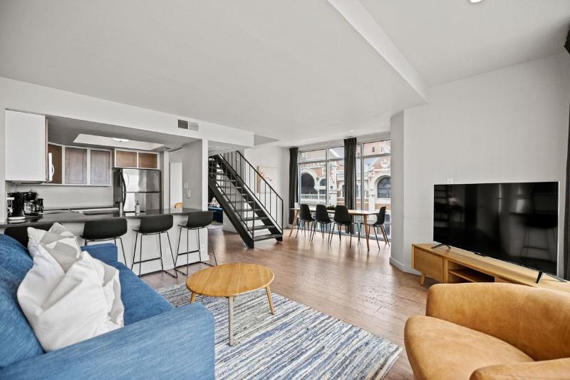 Littlefield Lofts Hosted By Placemakr 6th Street image