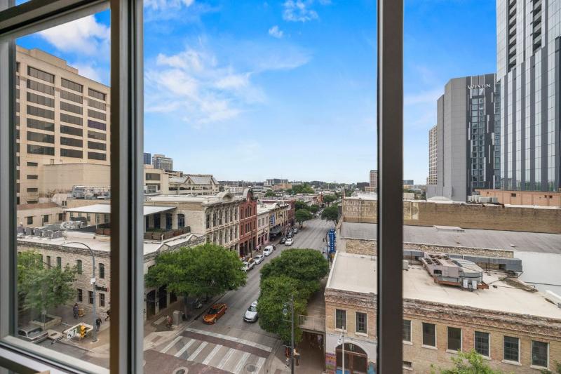 Littlefield Lofts Hosted By Placemakr 6th Street image