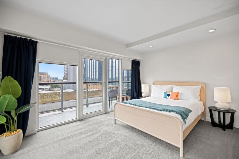 Littlefield Lofts Hosted By Placemakr 6th Street image