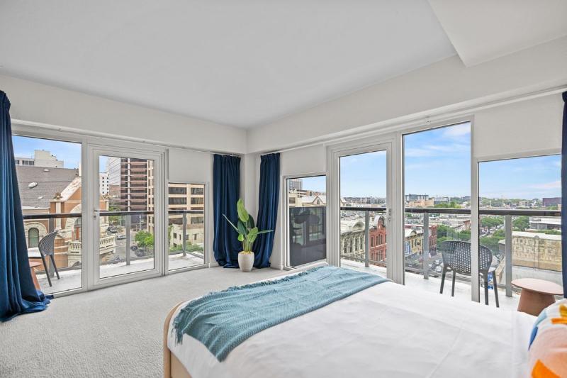 Littlefield Lofts Hosted By Placemakr 6th Street image