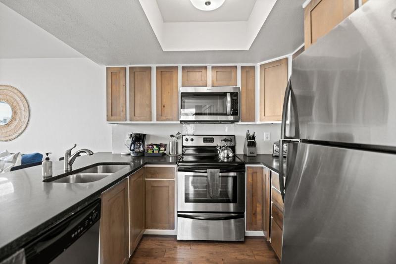 Littlefield Lofts Hosted By Placemakr 6th Street image