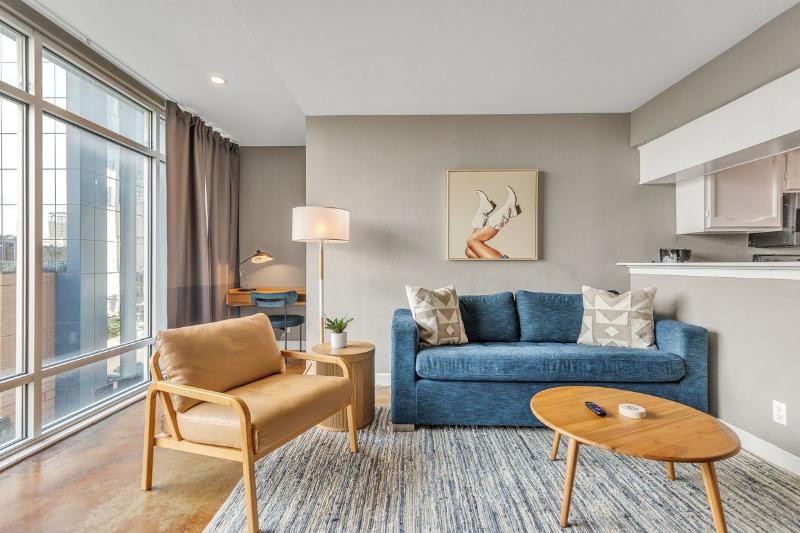Littlefield Lofts Hosted By Placemakr 6th Street image