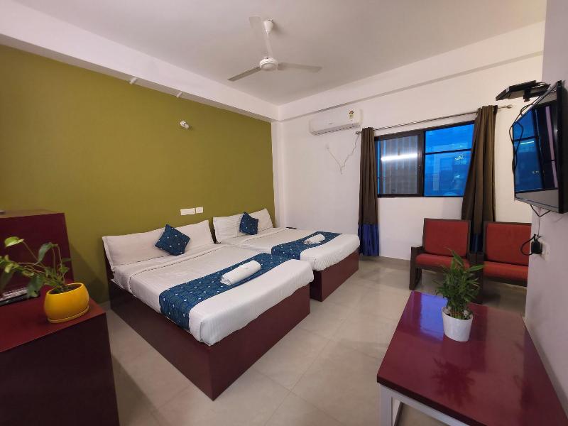 Sulthan Hotel And Restaurant image