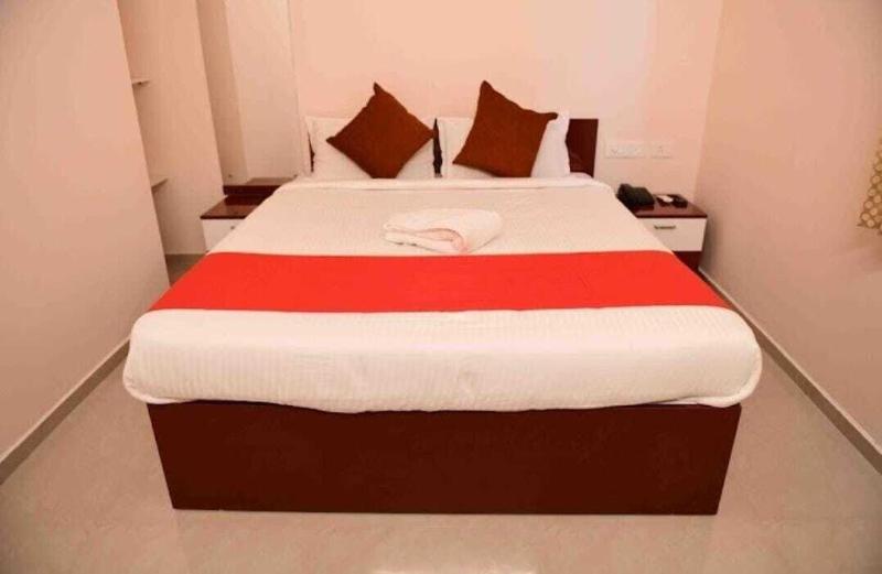 Sulthan Hotel And Restaurant image