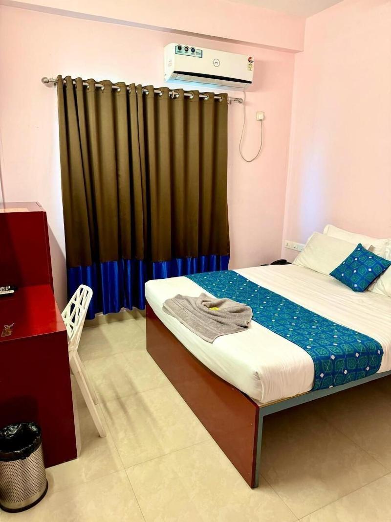Sulthan Hotel And Restaurant image