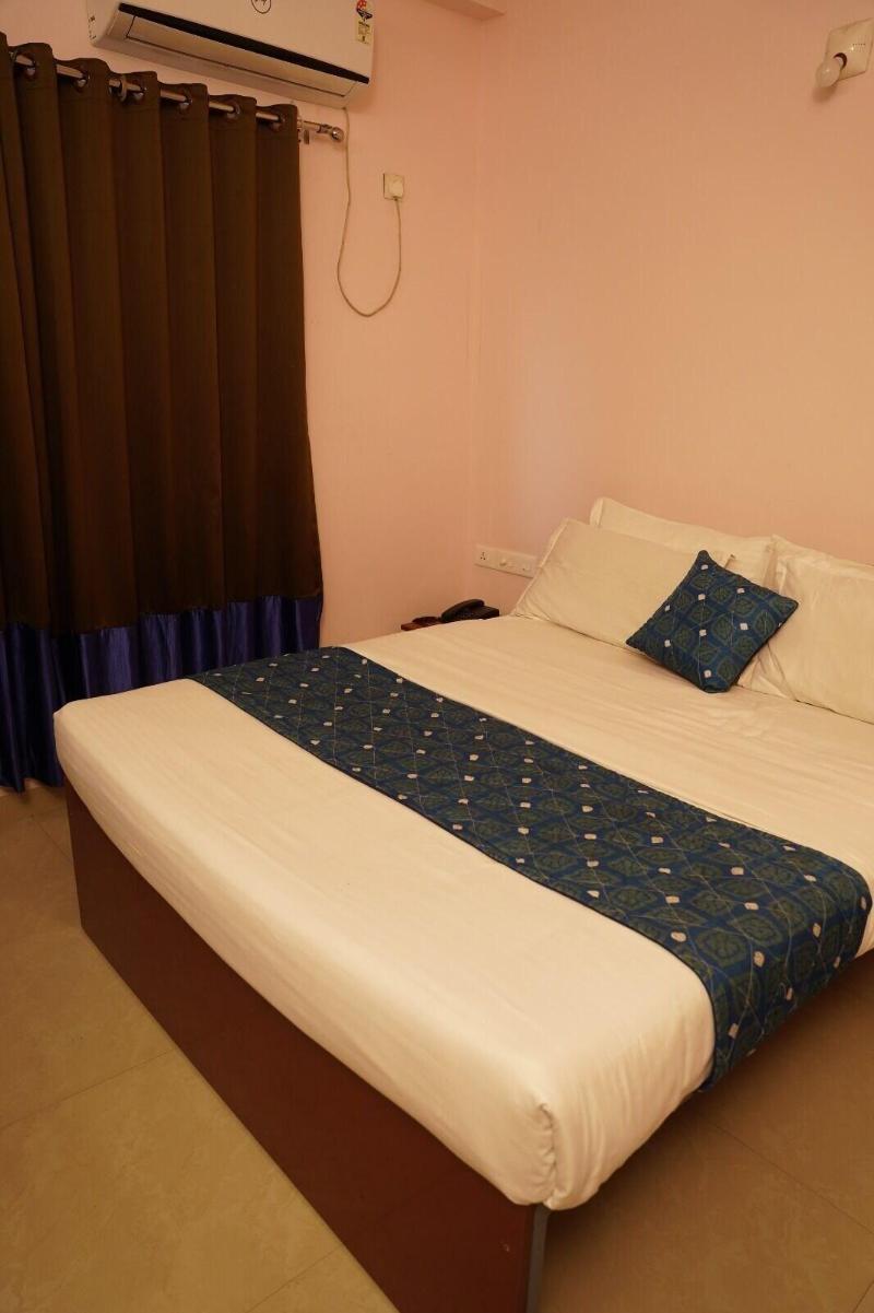 Sulthan Hotel And Restaurant image