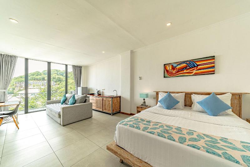 Komodo Suites Downtown image