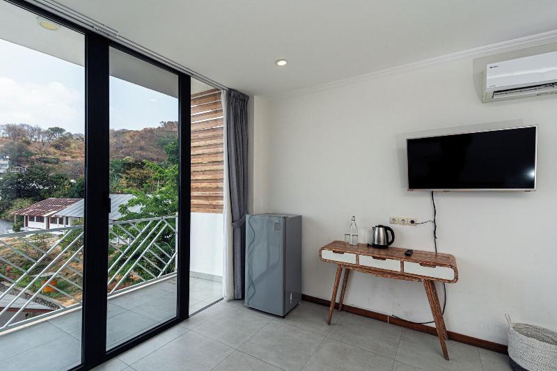 Komodo Suites Downtown image