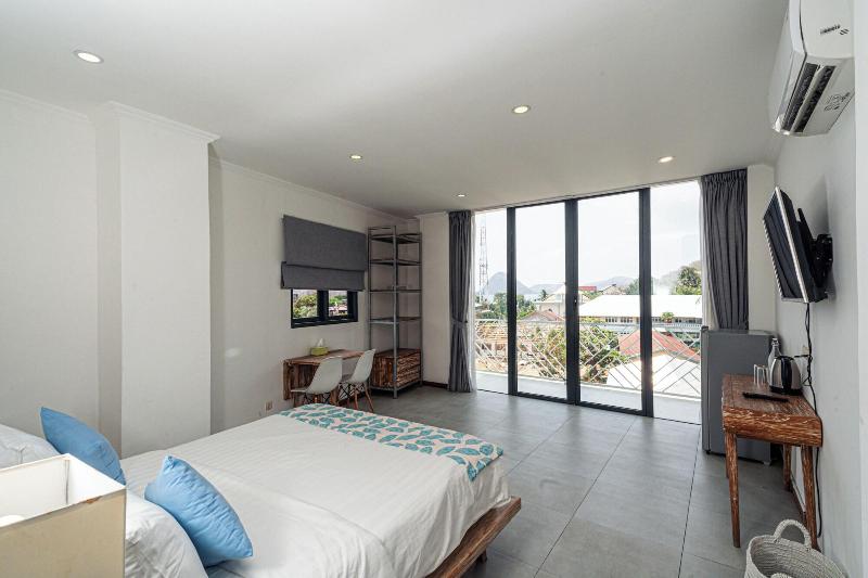 Komodo Suites Downtown image