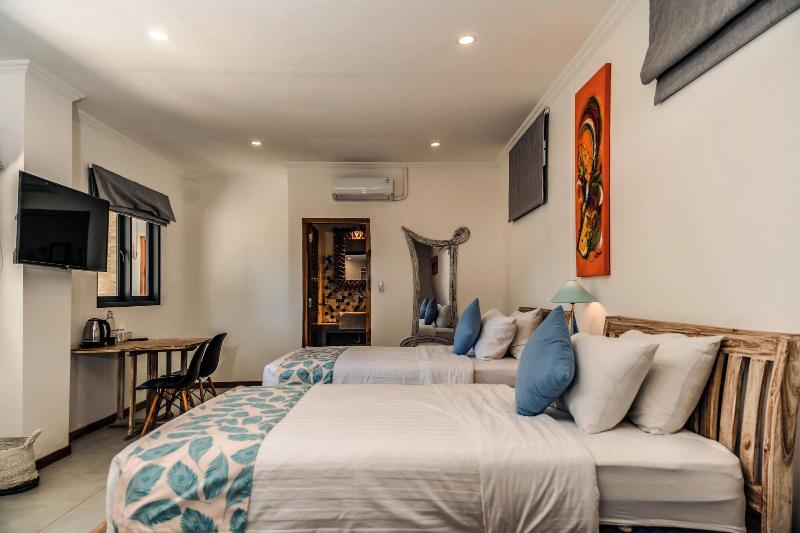 Komodo Suites Downtown image