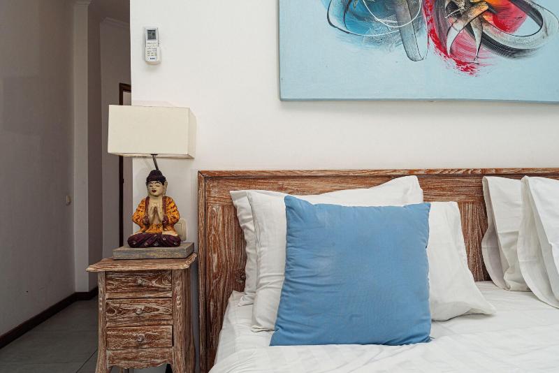 Komodo Suites Downtown image