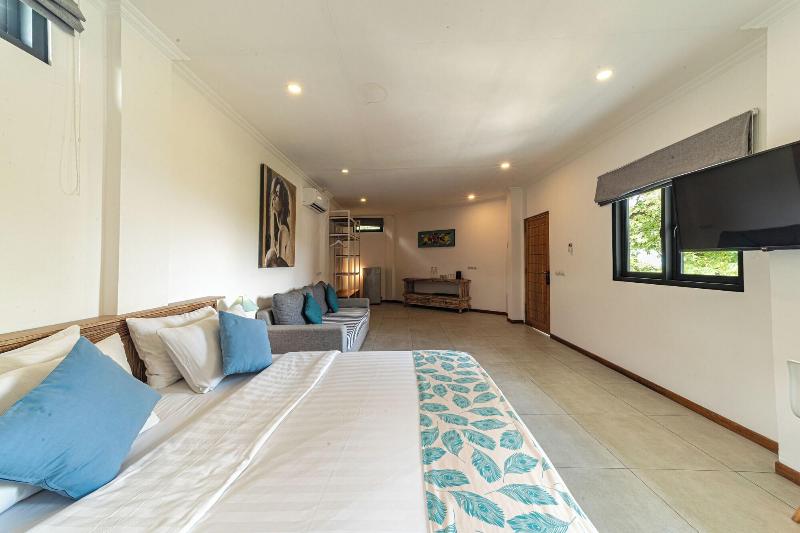 Komodo Suites Downtown image