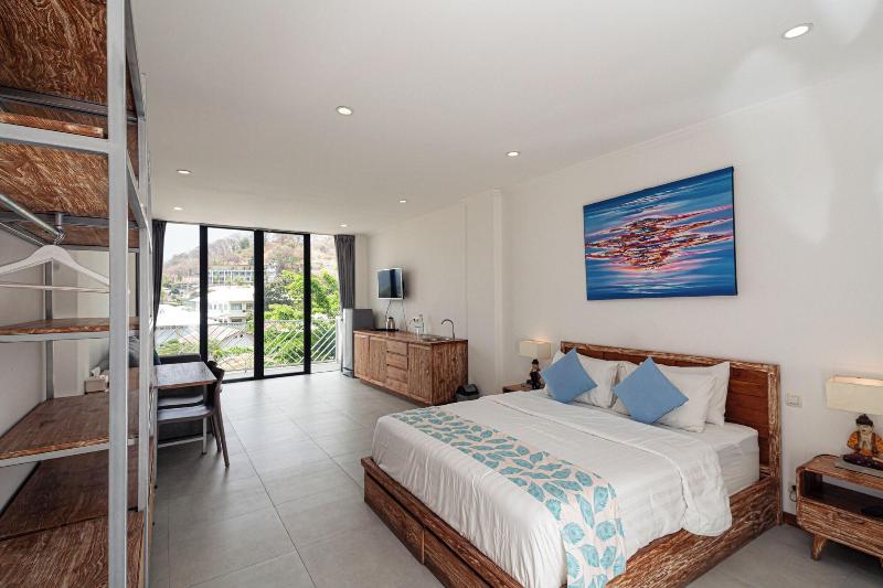 Komodo Suites Downtown image