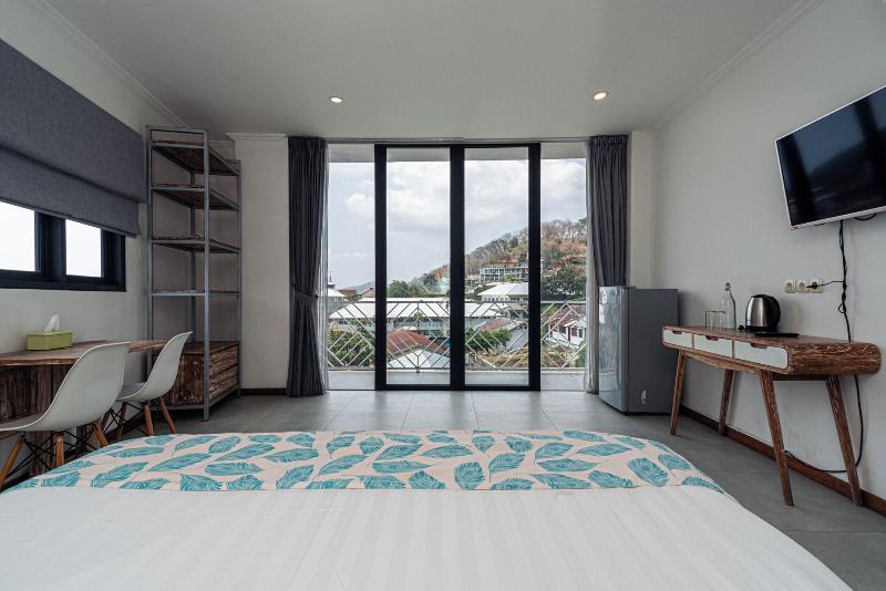 Komodo Suites Downtown image
